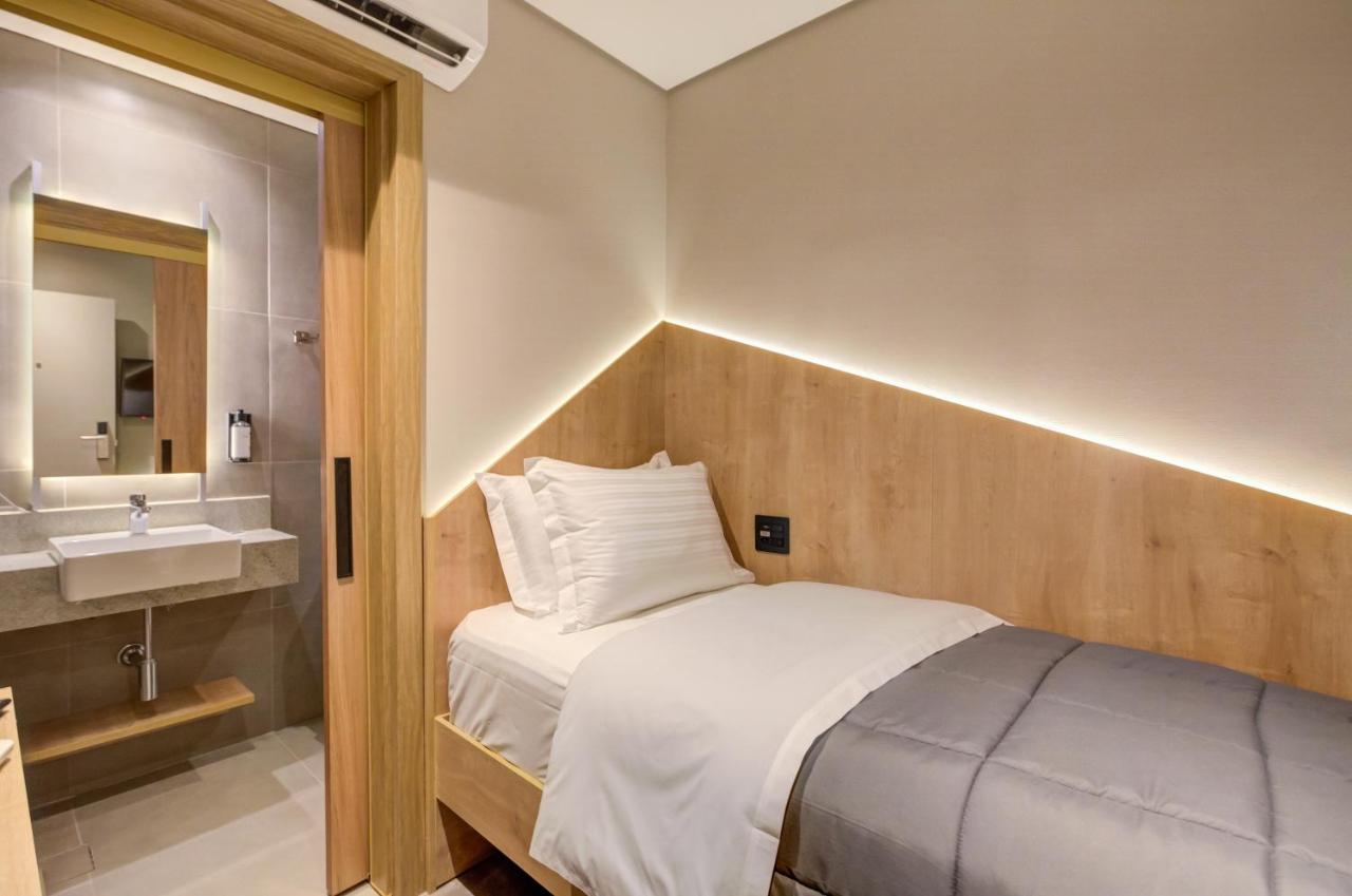 Fast Sleep Suites By Slaviero Hoteis - Hotel Dentro Do Aeroporto De Guarulhos - Terminal 2 - Desembarque Oeste Exteriör bild